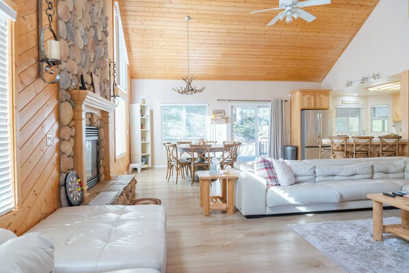 Smart TV, fireplace, table tennis, books