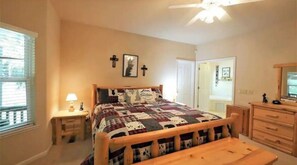 3 bedrooms, desk, iron/ironing board, WiFi