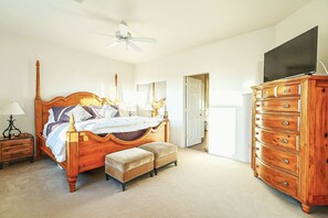 3 bedrooms, desk, iron/ironing board, travel cot