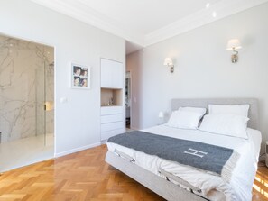 4 soverom, strykejern/-brett, wi-fi og sengetøy