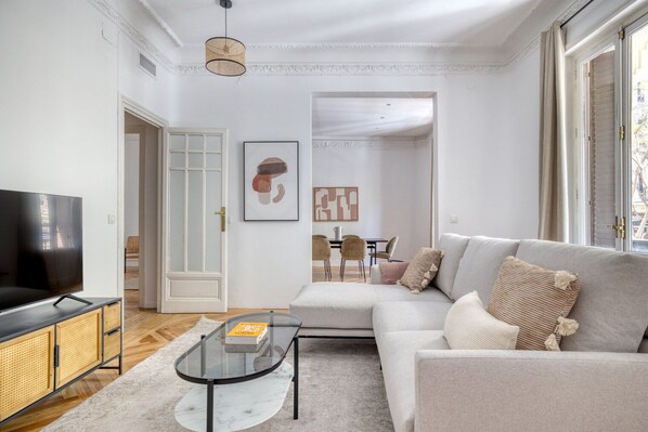 Televisión y estéreo 