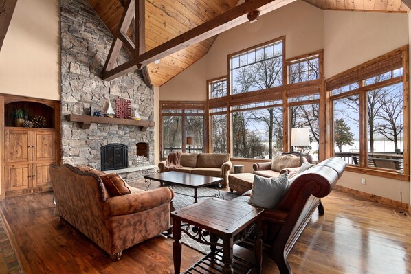 Smart TV, fireplace, DVD player, books