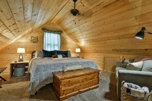 2 bedrooms, iron/ironing board, free WiFi, bed sheets - Corkscrew Creek | Ellijay, GA (Talking Rock)