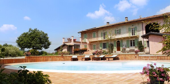 Alberca al aire libre