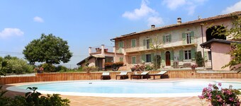 Beautifully restored 17th Century farmhouse