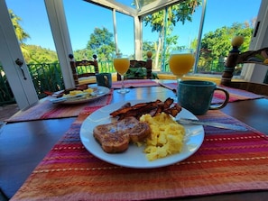 Petit déjeuner buffet compris tous les jours