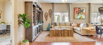 Private Patio + Gazebo: Show Low Hideaway!