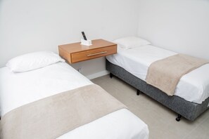 3 bedrooms, iron/ironing board, WiFi, bed sheets - Baron’s Tower - designed for a unforgettable stay (Rio de Janeiro)
