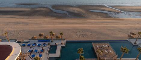 Een verwarmd zwembad