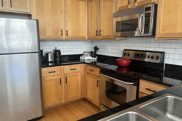 Refrigerador, microondas, horno, placa de cocina