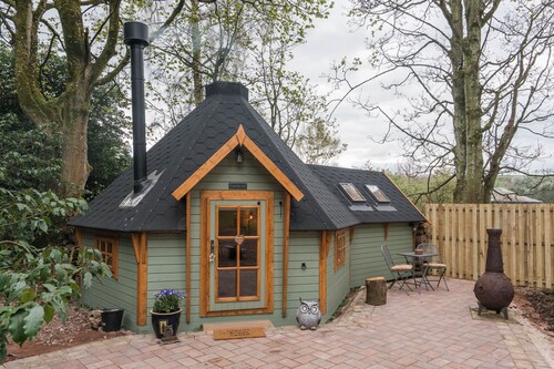 Cabin for 2 - Outdoor Bath / Wood Burner