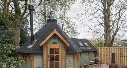 Cabin for 2 - Outdoor Bath / Wood Burner