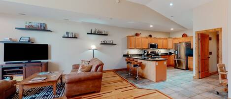 TV, fireplace, DVD player, books