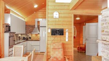 Réfrigérateur, micro-ondes, lave-vaisselle