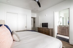 4 bedrooms, travel cot, free WiFi, bed sheets