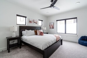 5 bedrooms, travel cot, free WiFi, bed sheets
