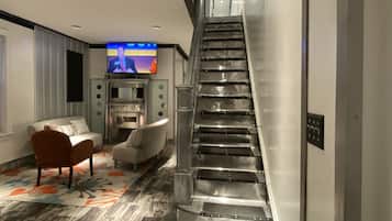 Luxury House | 4 bedrooms, premium bedding, free WiFi, bed sheets
