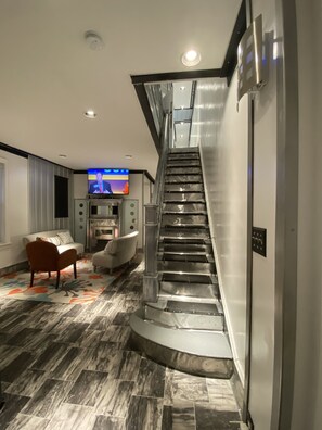 Luxury House | 4 bedrooms, premium bedding, free WiFi, bed sheets