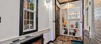 Stylish 4 bedroom home near Philadelphia