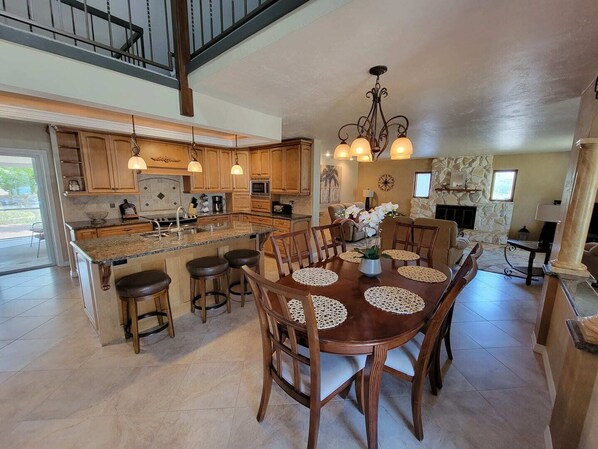 3 bedrooms - Bayfront Oasis in Fort Myers Beach (Fort Myers Beach)