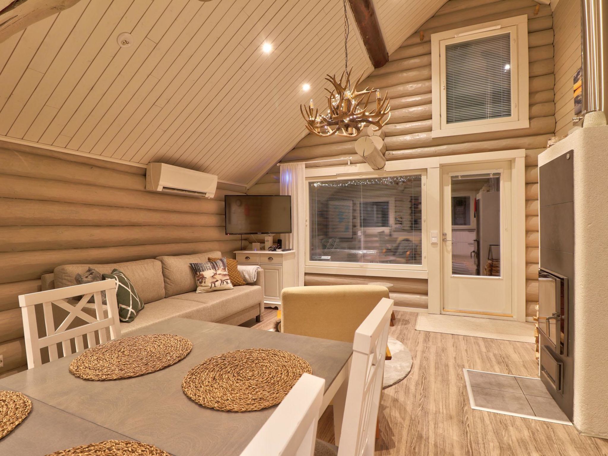 TV, Netflix, streaming services