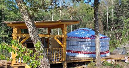 Yurt in the countryside for 4 people, quiet, near Ajaccio