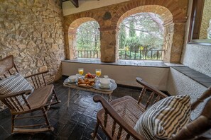 Dining - Masia Marco | Pool BBQ Air Conditioning Stunning Garden Ideal for Large Groups (Llagostera)