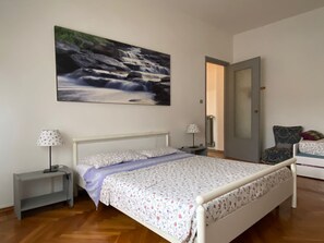 1 Schlafzimmer, Bügeleisen/Bügelbrett, WLAN, Bettwäsche