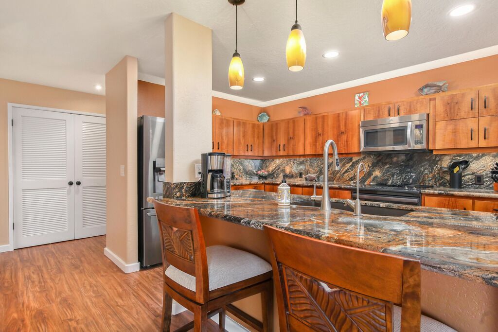 Fridge, microwave, dishwasher, coffee/tea maker