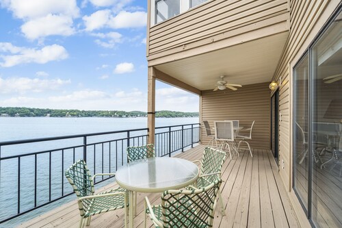 Falls 77 - Walk-in level 3 Bedroom Condo