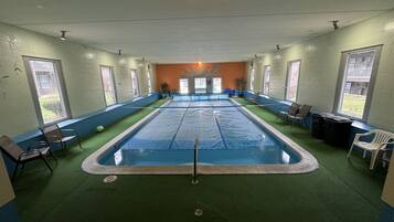 Indoor pool, outdoor pool