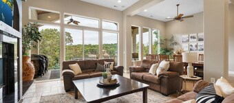 Tropical Trail - Lakefront house, cottage & dock
