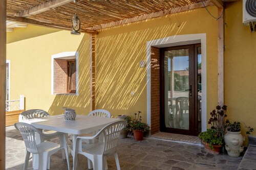 Holiday Home S'Apposentu with Terraces, Air Conditioning & Wi-Fi