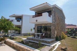 Exterior - Studio Apartment 'Mirage Arillas Studio Type A3' near Beach with Pool, Balcony & Wi-Fi (corfu)