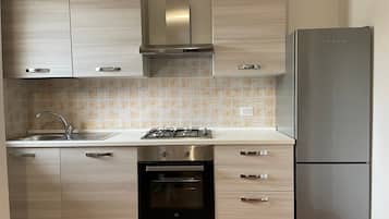 Refrigerador, horno, placa de cocina, lavavajillas