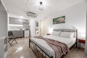 标准开间 | 客房内保险箱、遮光窗帘、免费 WiFi、床单