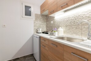 华丽开间 | 私人简易厨房 | 迷你冰箱、炉灶、电热水壶、烤面包机