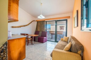 Living area - Studio 'Mirage Arillas Studio Type A6' with Sea View, Pool & Wi-Fi (corfu)