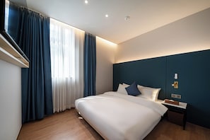 Family Suite | Premium bedding, memory-foam beds, free WiFi, bed sheets