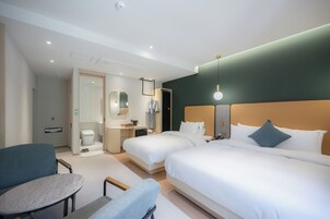 고급 침구, 메모리폼 침대, 무료 WiFi, 침대 시트