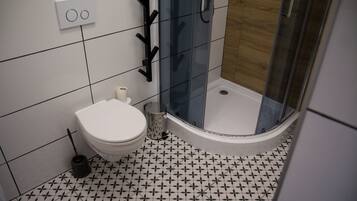 Deluxe Apartment | Bathroom | Towels