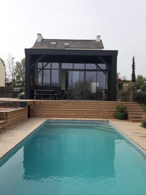 Piscine extérieure, piscine chauffée