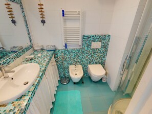 Hair dryer, towels