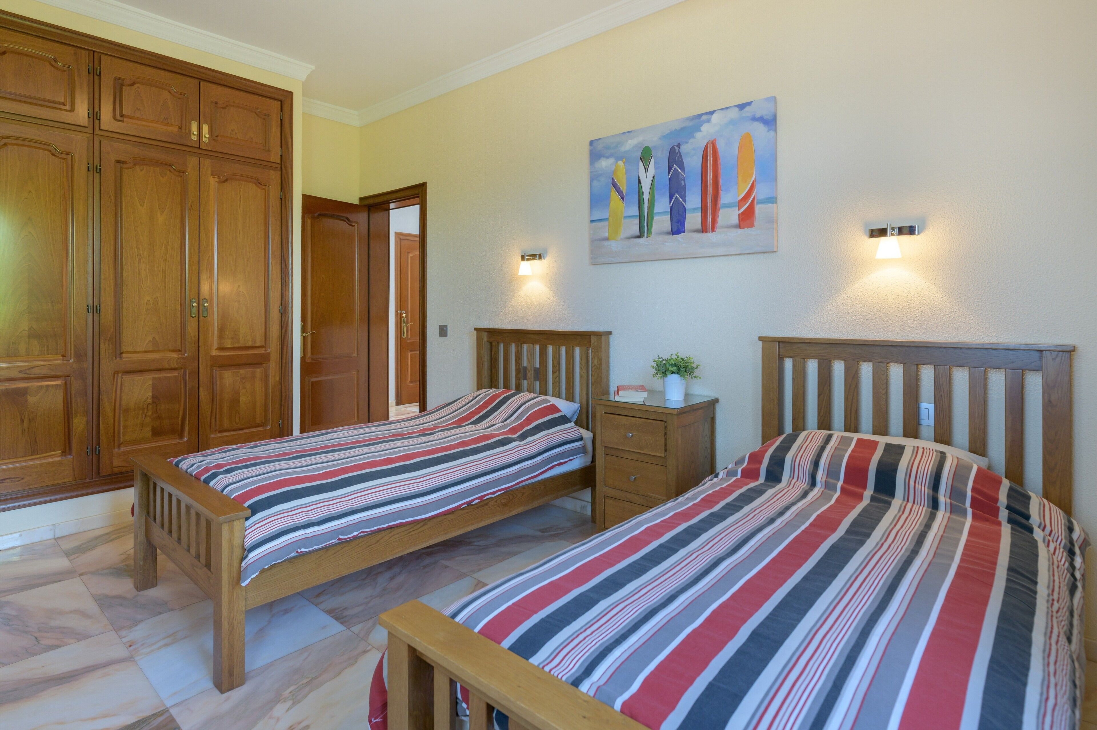 3 多间卧室、熨斗/熨衣板、免费 WiFi、床单