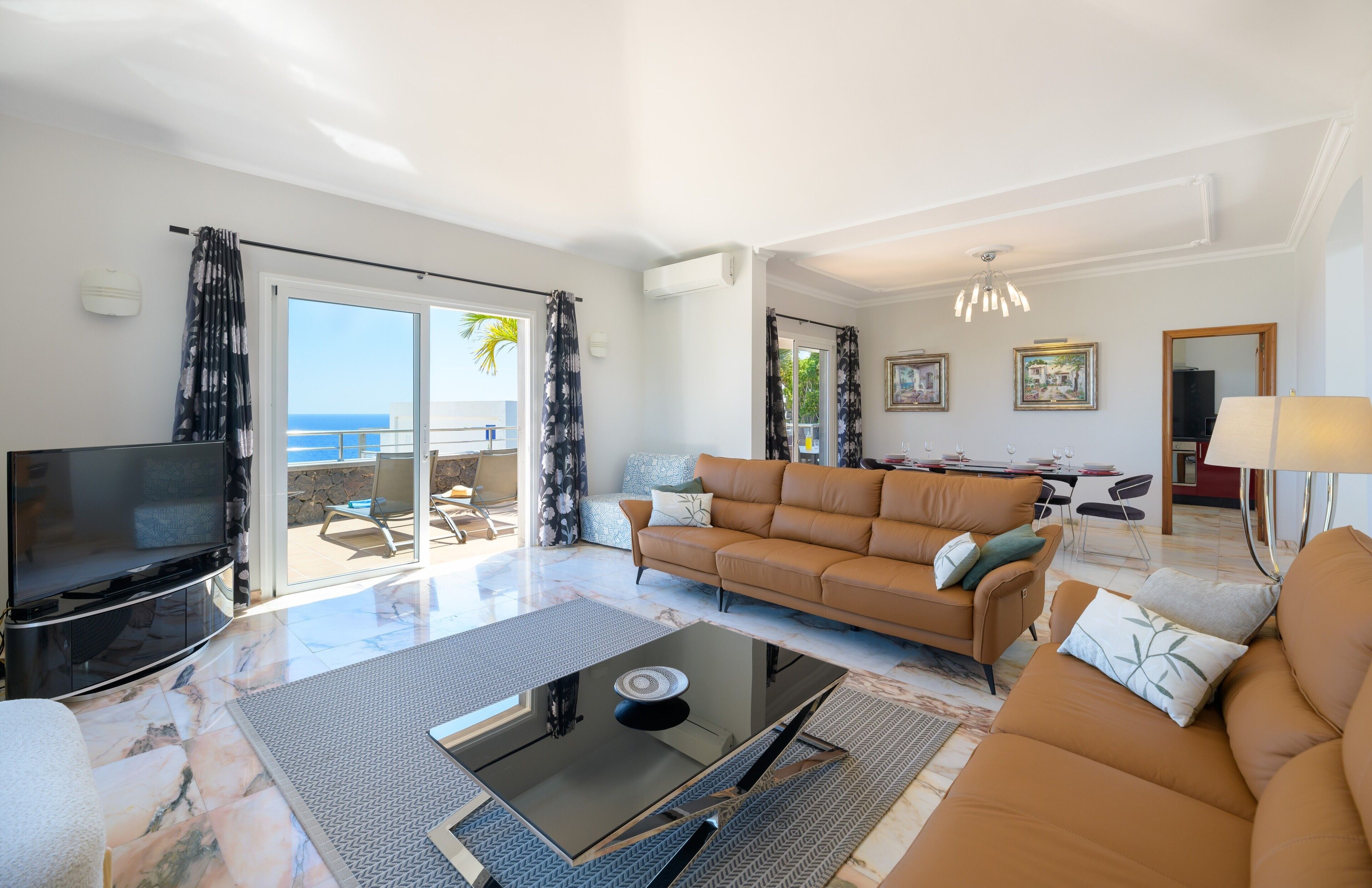 Fernseher, DVD-Player, Stereoanlage