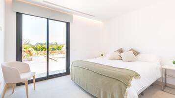 3 slaapkamers, een strijkplank/strijkijzer, gratis wifi, beddengoed