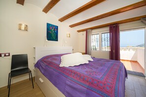 4 bedrooms, free WiFi, bed sheets