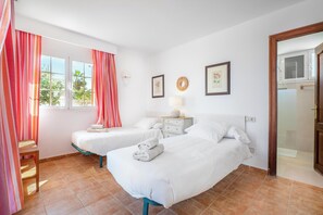 6 chambres, fer et planche Ă repasser, Wi-Fi gratuit, draps fournis