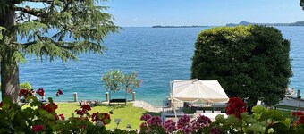 Holiday Home "Jessika" on the Lake with Shared Garden and Wi-Fi