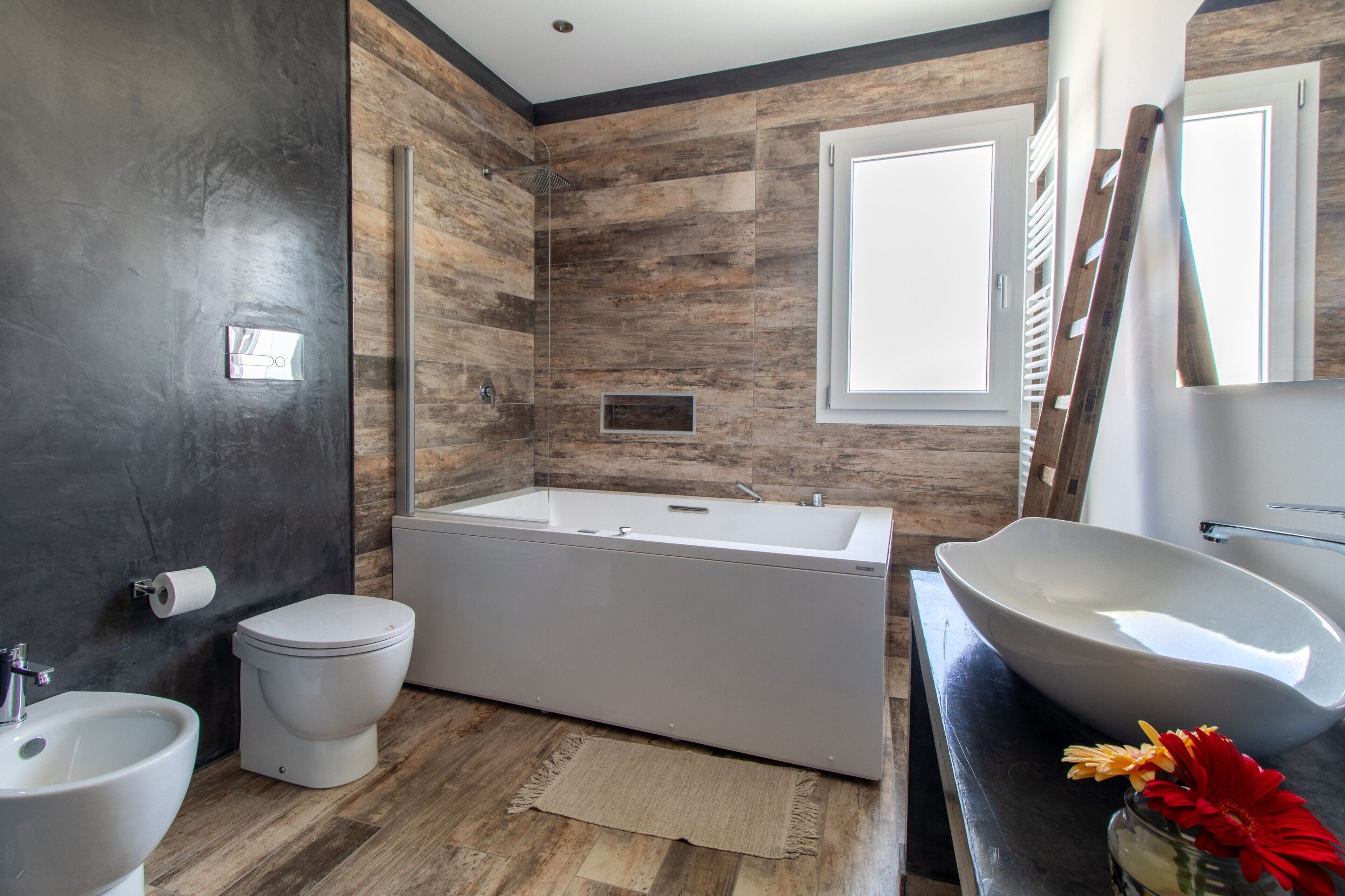 Bathtub, free toiletries, hair dryer, bathrobes